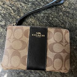Wristlet 
