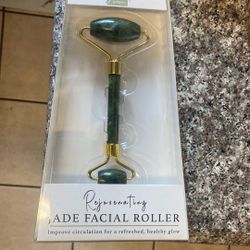JADE FACIAL ROLLER