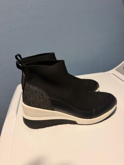 Michael kors women’s shoes 8.5