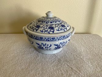 Blue and White Soup Tureen with Lid