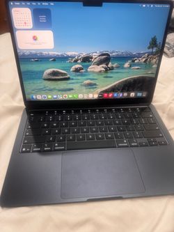 Apple MacBook Air 13.6" M5 Chip / 16GB RAM / 512GB SSD - Open Box /  New