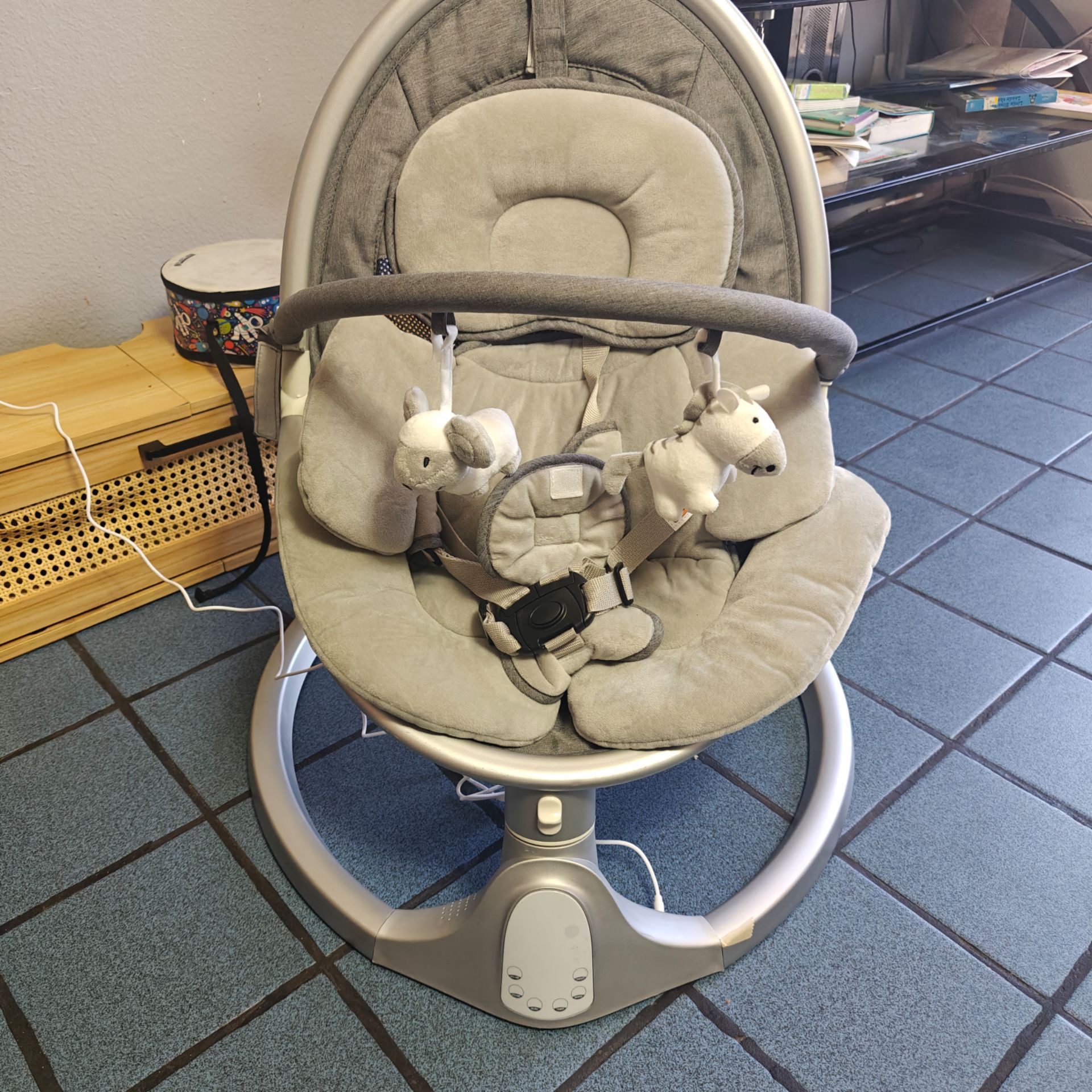 BabyBond Baby Swings for Infants, Bluetooth Portable Infant Swing-Silver