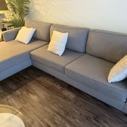 🚨 Moving Sale – Couch  🚨