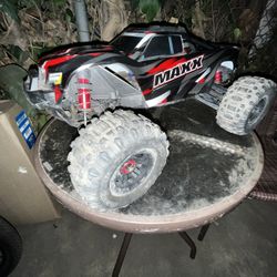 Traxxas MAXX
