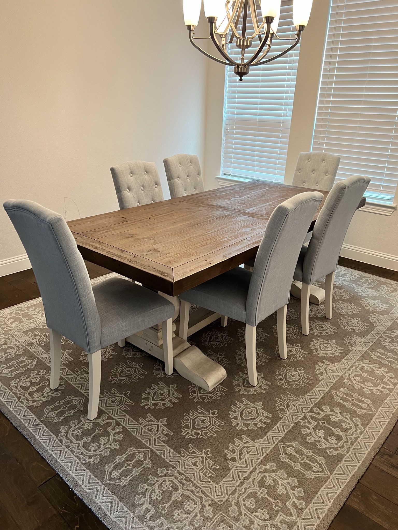 Dining Table And 6 Upholstery Chairs 