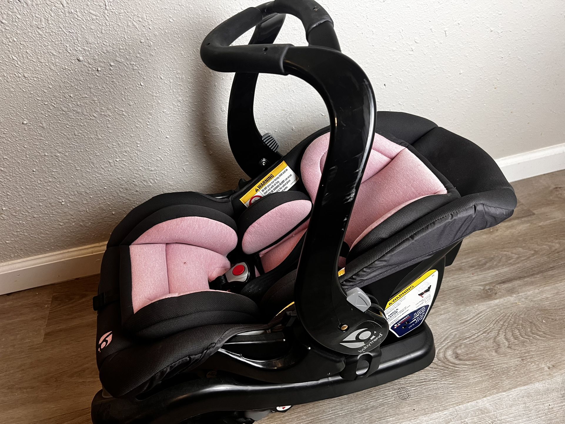 Baby Trend Car seat Includes Base