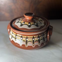 Traditional Bulgarian Troyan ceramic pot. 5  1/2 Inches Round, 3 Inches Tall.