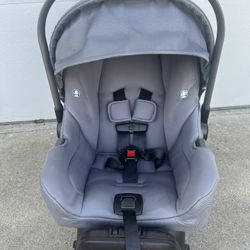 NUNA PIPA CARSEAT 