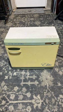 Elite Hot Towel Cabi Plus Professional Towel Warmer Cabinet HC-PLUS