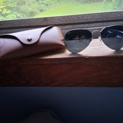 RAY BAN AVIATORS RB3025 003/62 - POLISHED SILVER METAL FRAME WITH BLUE TINTED LENSES - BRAND NEW