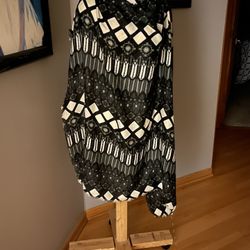 Extra Large 54”x48” Blk, Ivory, Cream,Gray Frayed Edge Scarf/Shawl Cashmere Feel