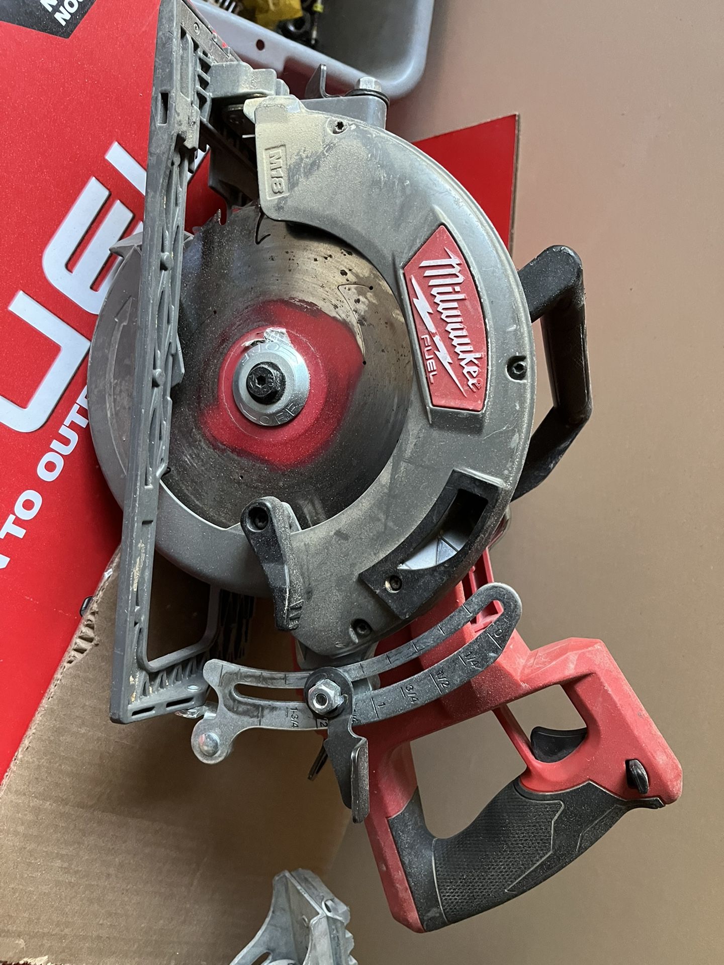 Milwaukee Rear Handed Saw
