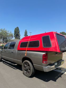 Camper shell