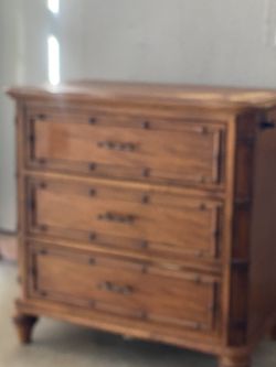 Buró Madera Barniz Color Cafe Claro , Wood Nightstand