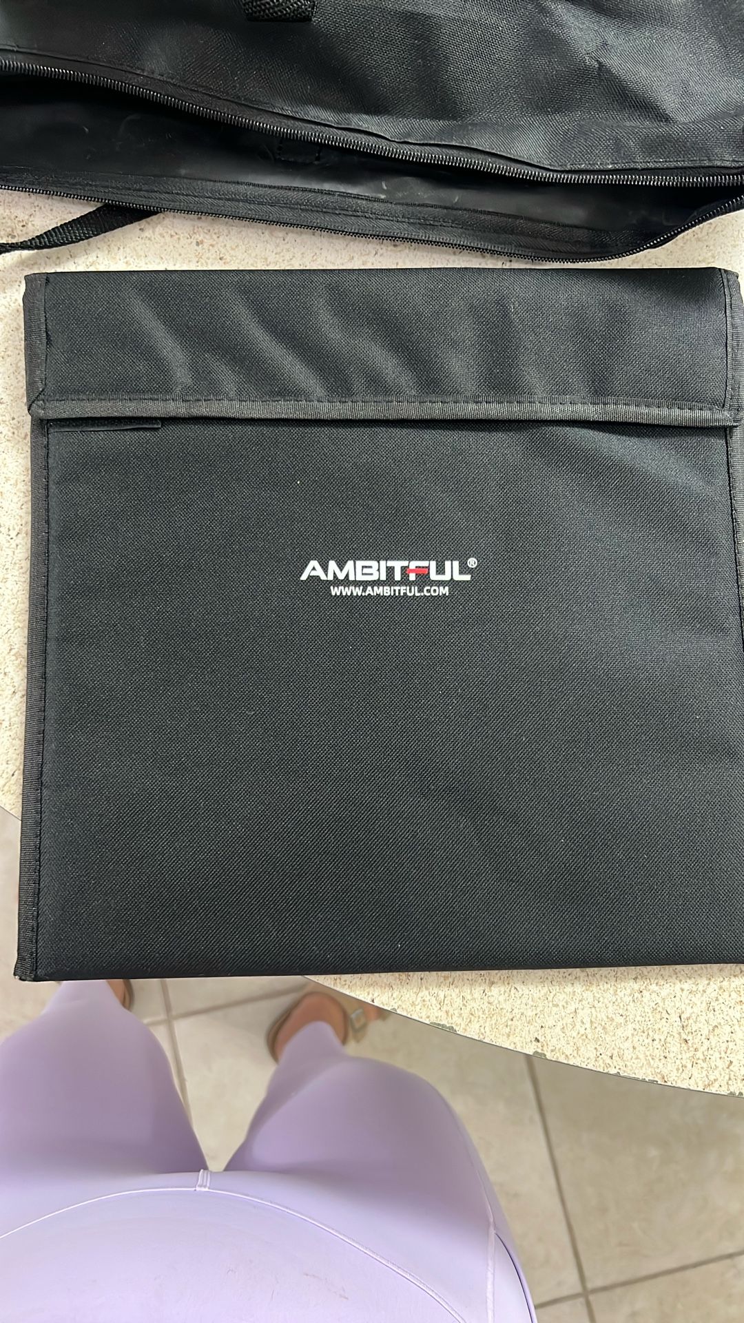Ambitful Color Backdrop Sheets – 22 Colors with Carrying Case – Like New