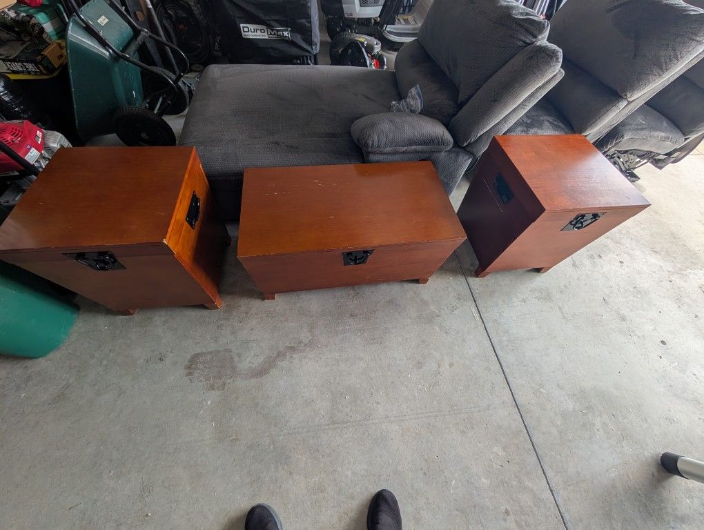 End Table and Coffee Table 