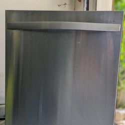 Whirlpool Dishwasher 