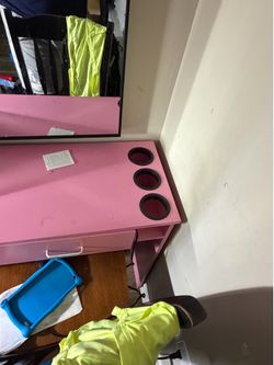 Pink hair stand  brand new