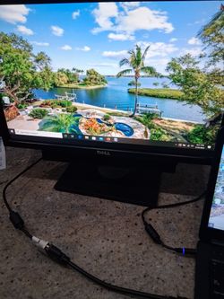 Hdmi Dell 22" high resolution LCd Monitor with Speakers