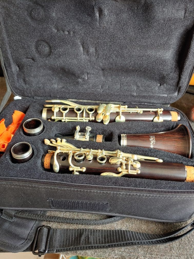 Mendini clarinet