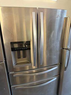 WHIRLPOOL FRENCH DOOR REFRIGERATOR - STAINLESS STEEL 🧊