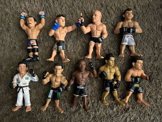 9 used round 5 ufc figures
