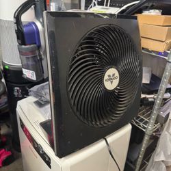 Vornado 3 Speed Fan Whole Room Air Circulator, Black