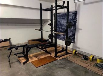 Dumbbell weights / squat rack