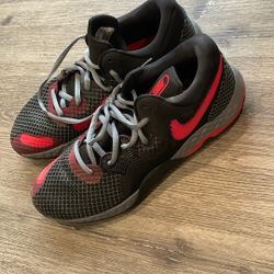 Mens Size 16 Nike tennis shoes