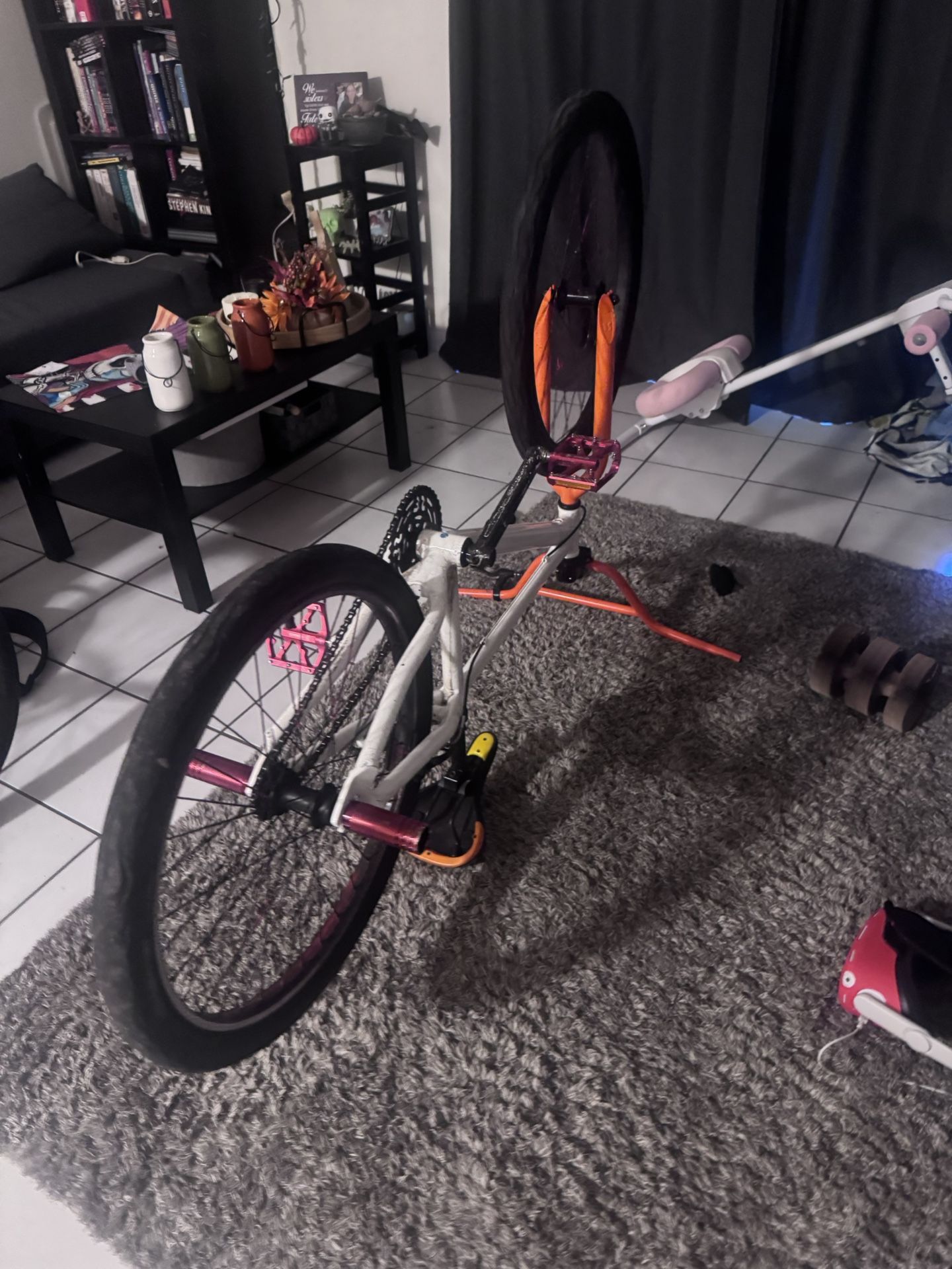 SE bike (Needs new grips!)