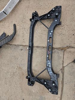 Dodge ram 2500 radiador support