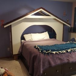House Shaped Headboard/Shelving