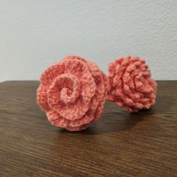 2 Crochet Flowers
