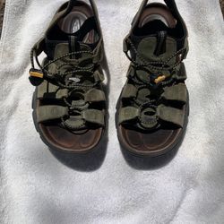 Keen Leather Sandels Size 9.5