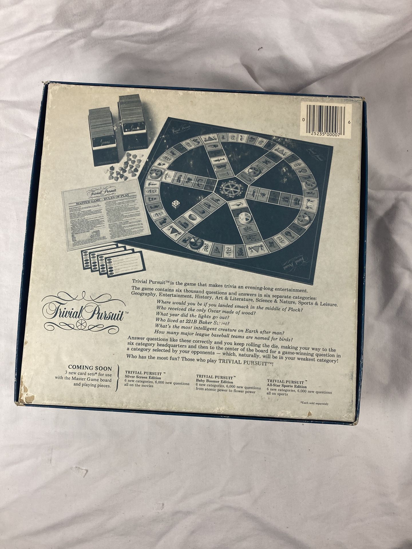 Trivial Pursuit Classic Edition Board Game