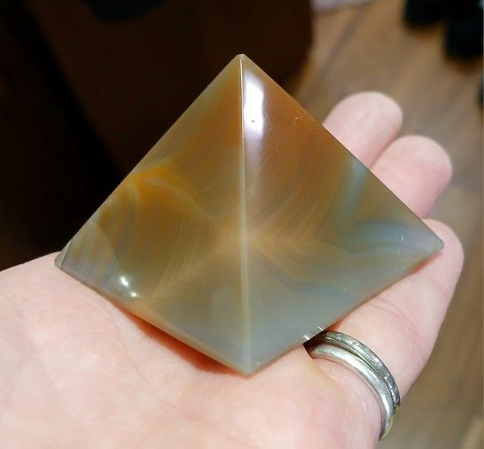 1.5" Agate Pyramid 