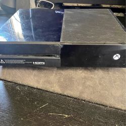 Refurbished Xbox One + Controllers + Games