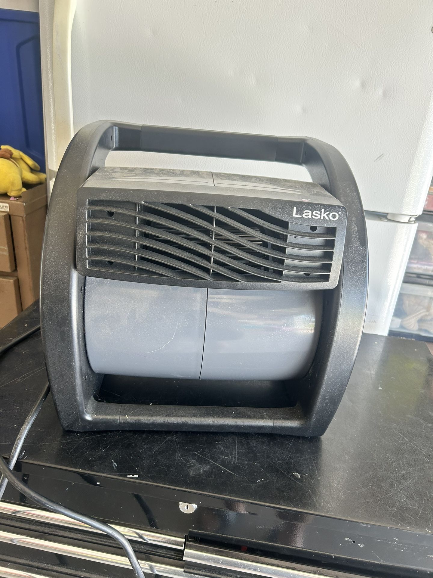 Lasko U15720 Max Performance Pivoting Utility Fan Open Box