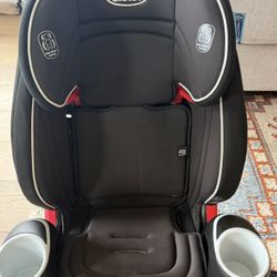 Graco Atlas 65 Harness to Booster Car Seat (2020) – Excellent Condition