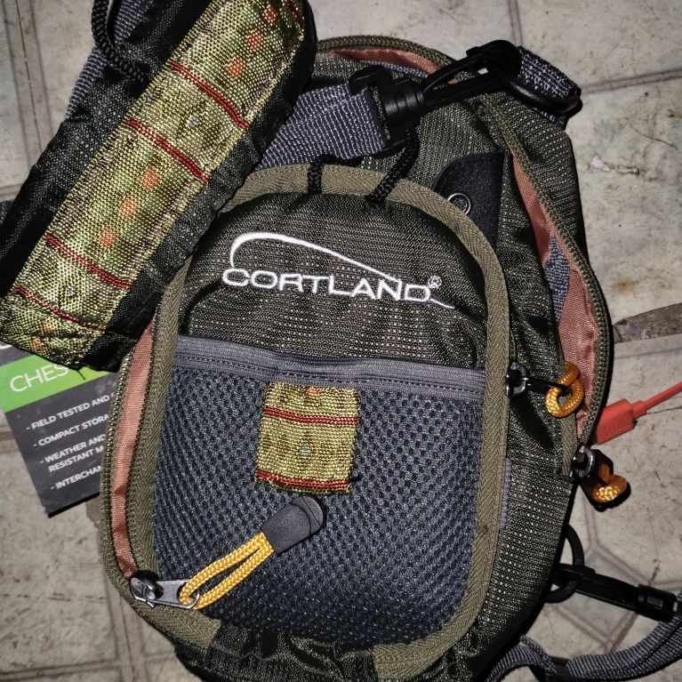 Courtland Hiking Chest Pack for Sale in Aurora, CO - OfferUp