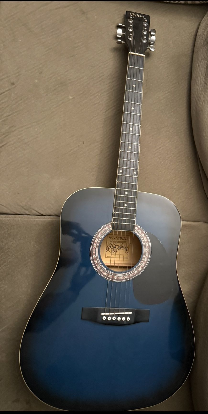 Esteban Acoustic Guitar