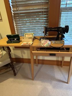 1950 Singer Sewing Machine