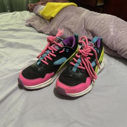 Kids, tennis shoes