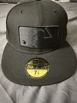 New Era 59fifty Black MLB Logo Fitted Hat Size 7 1/4