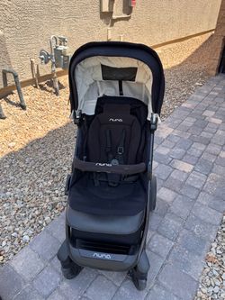 Nuna ® PIPA ™ Urbn Caviar Black Baseless Baby Car Seat + TRIV ™ Next Stroller Travel System