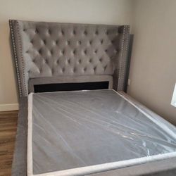 Queen Size Bed Frame With Mattress 