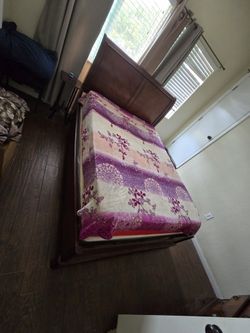 Solid Bedframe Queen