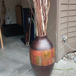 Great Quality Decorative Pot - No Cracks Great Condition