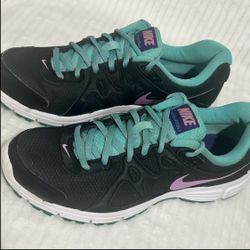Nike Revolution 2 EUC Womens 8 Black Running Shoes Sneakers for Sale in Chesterton IN OfferUp