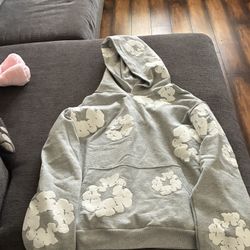 Denim Tears Hoodie Size Medium 85$ Obo 